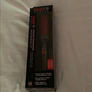 Electric brush iron